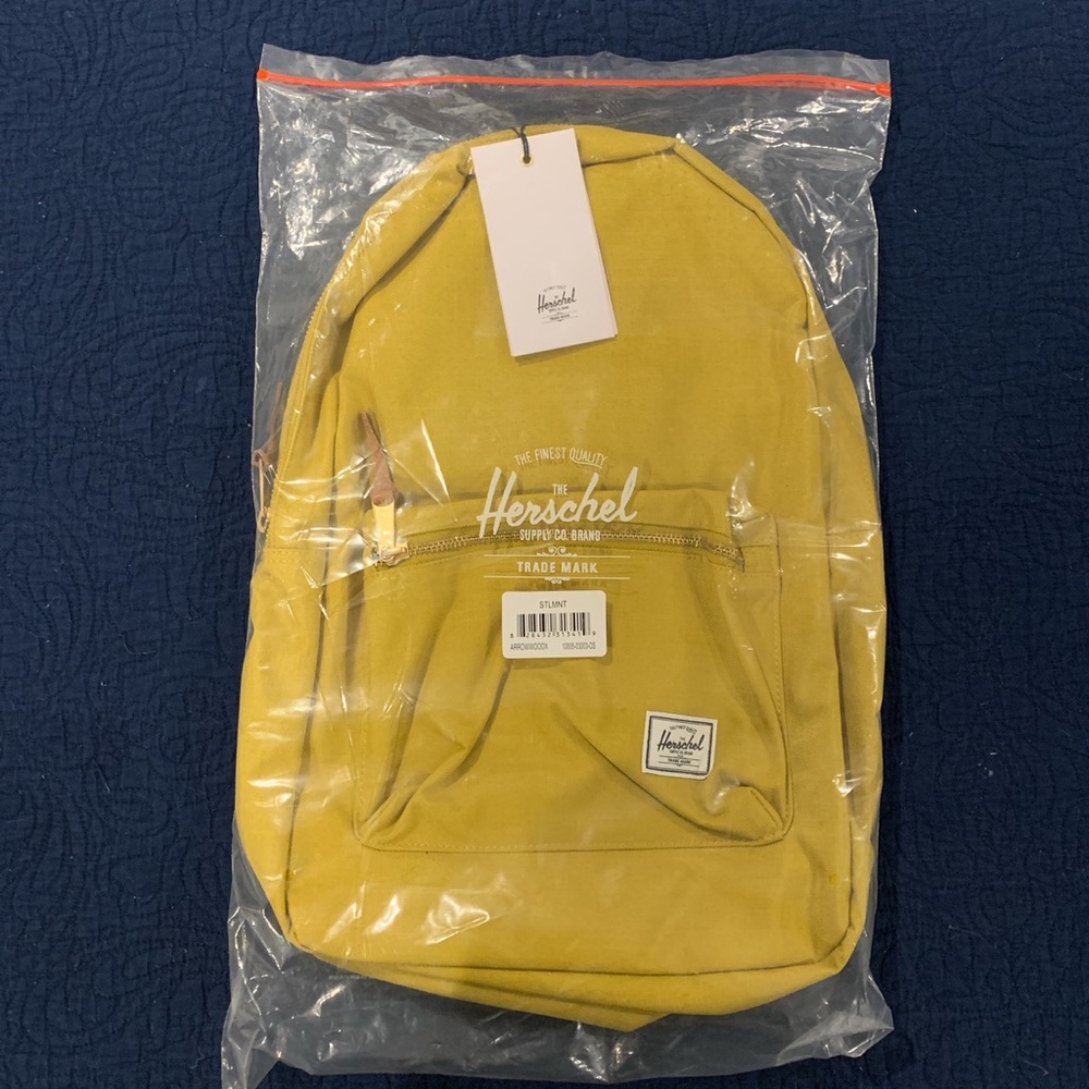 🔥🔥HERSCHEL BACKPACK BRAND NEW🔥🔥🔥